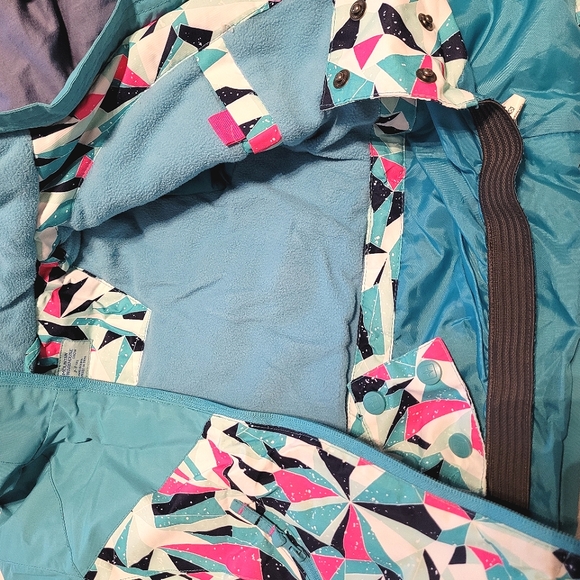 Kids Winter Jacket - Picture 4 of 10